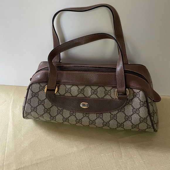 Gucci Brown and Cream Monogram Clutch - Picture 9 of 14